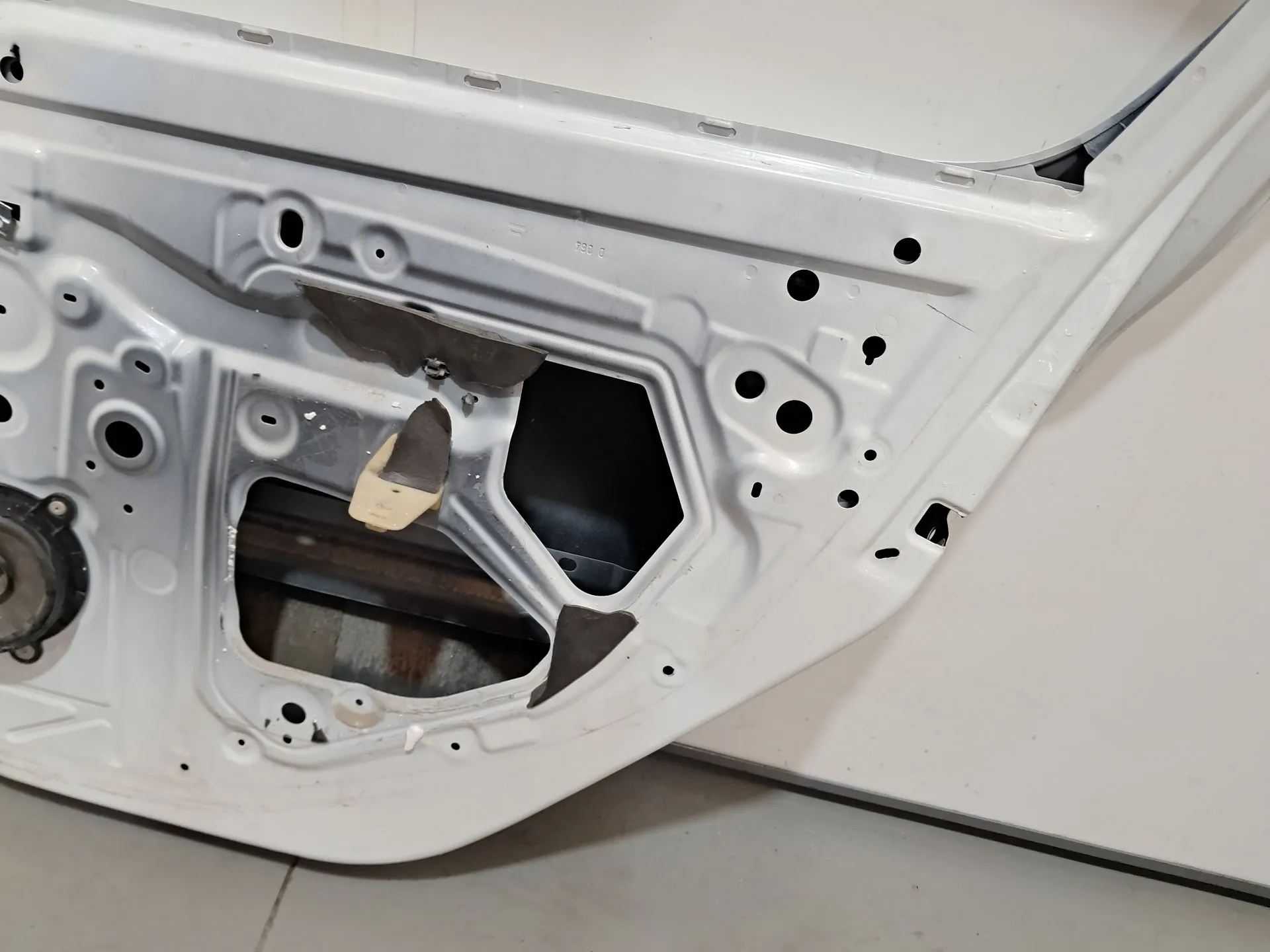 Porta trás direita DACIA Sandero II (5S_) Imagem-23