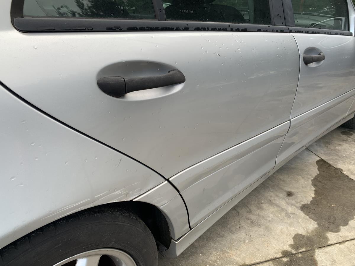 Porta trás direita MERCEDES-BENZ Classe C (W203) Imagem-2