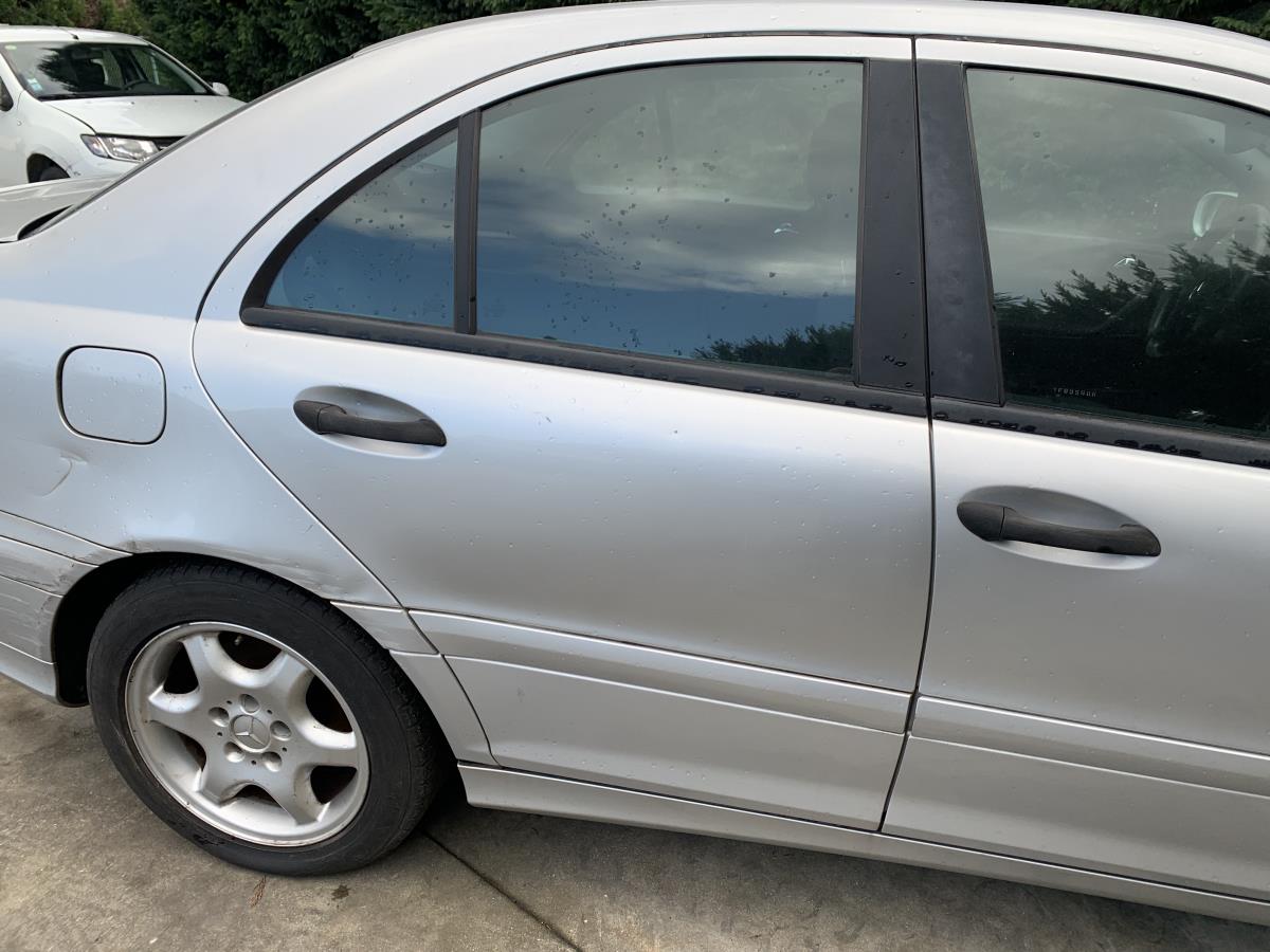 Porta trás direita MERCEDES-BENZ Classe C (W203)