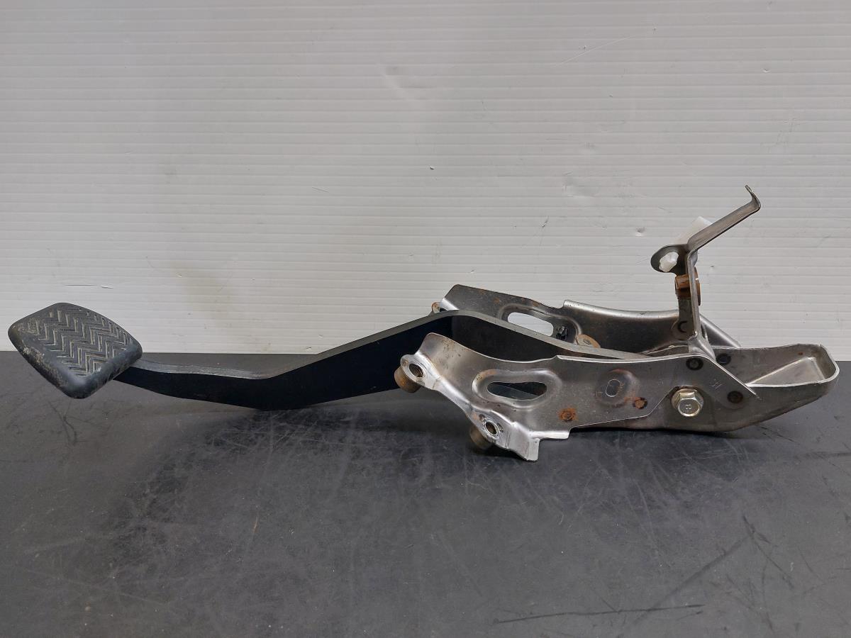 Pedal TOYOTA Avensis Sedan (_T27_) Imagem-1