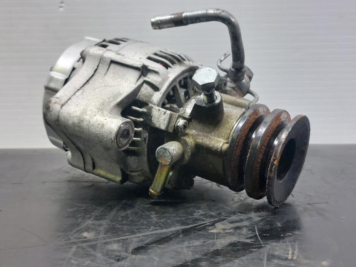 Alternador TOYOTA HiAce IV (LXH1_, RZH1_, LH1_)