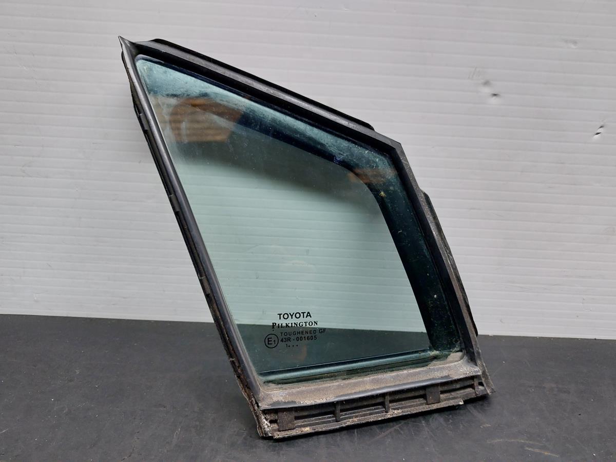 Vidro triangular frente direito TOYOTA Avensis Sedan (_T27_)