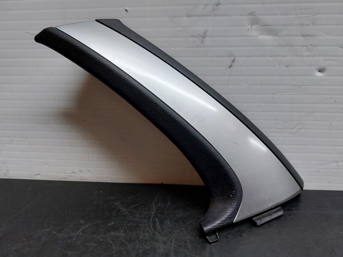 Modanatura porta anteriore destra TOYOTA Avensis Sedan (_T27_)