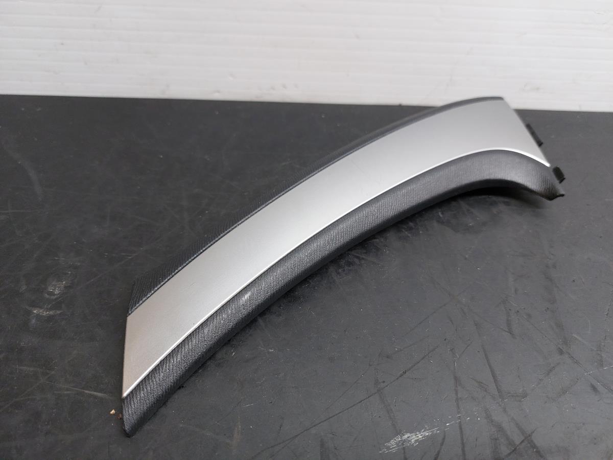 Right rear door trim TOYOTA Avensis Sedan (_T27_) Imagem-1