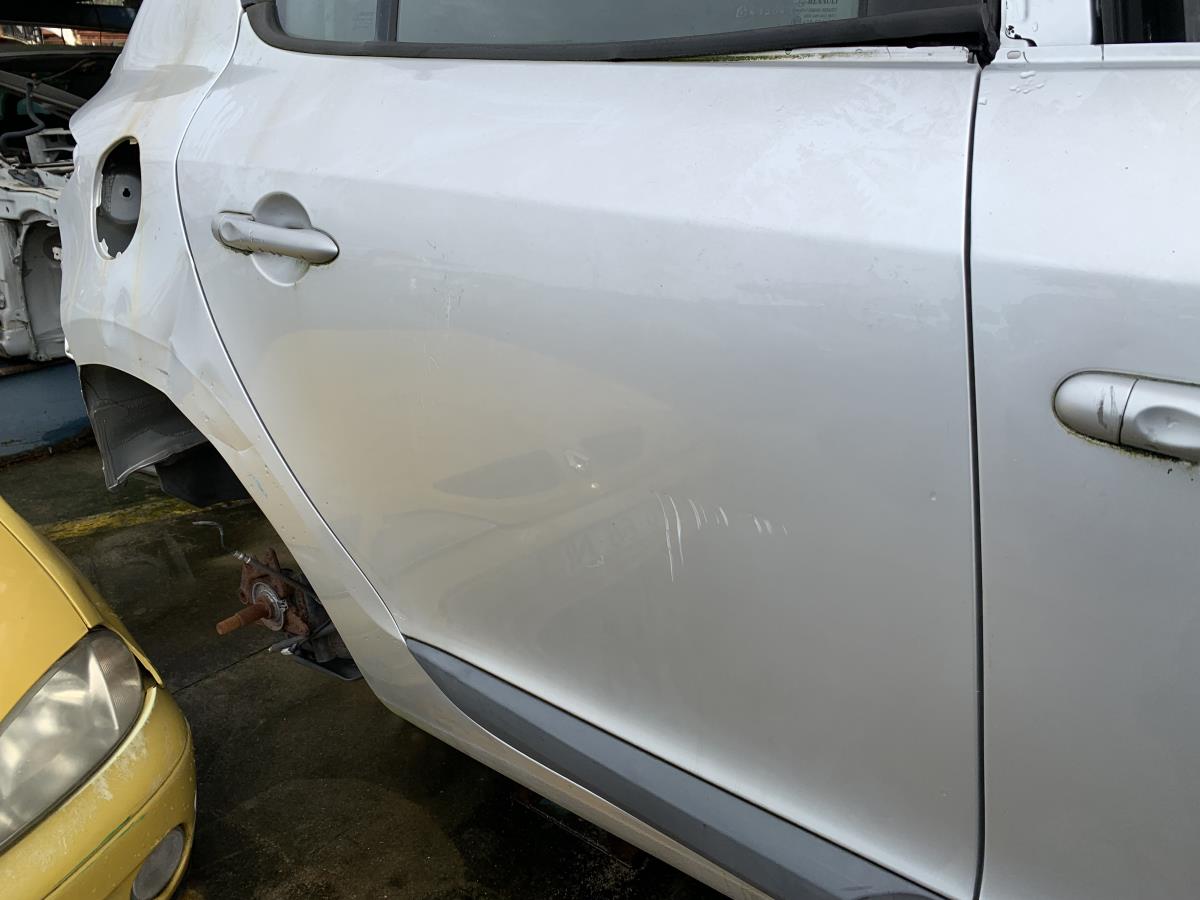 Right rear door RENAULT Megane III (BZ0_) Imagem-1