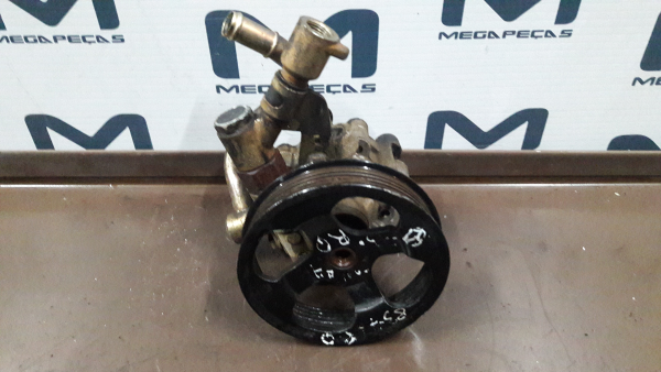 Bomba de direção TOYOTA Corolla Sedan (_E11_)