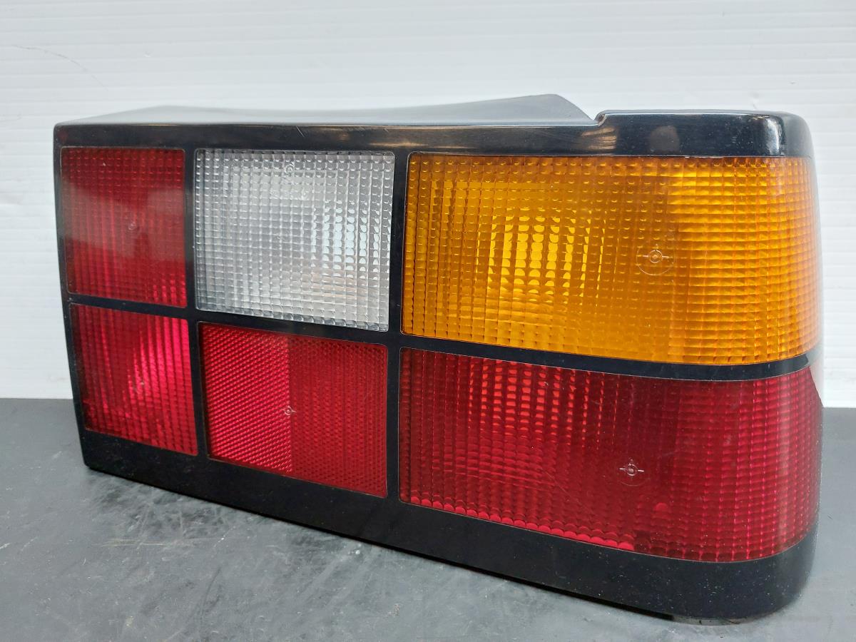 Farolim direito VOLVO 440 K (445)
