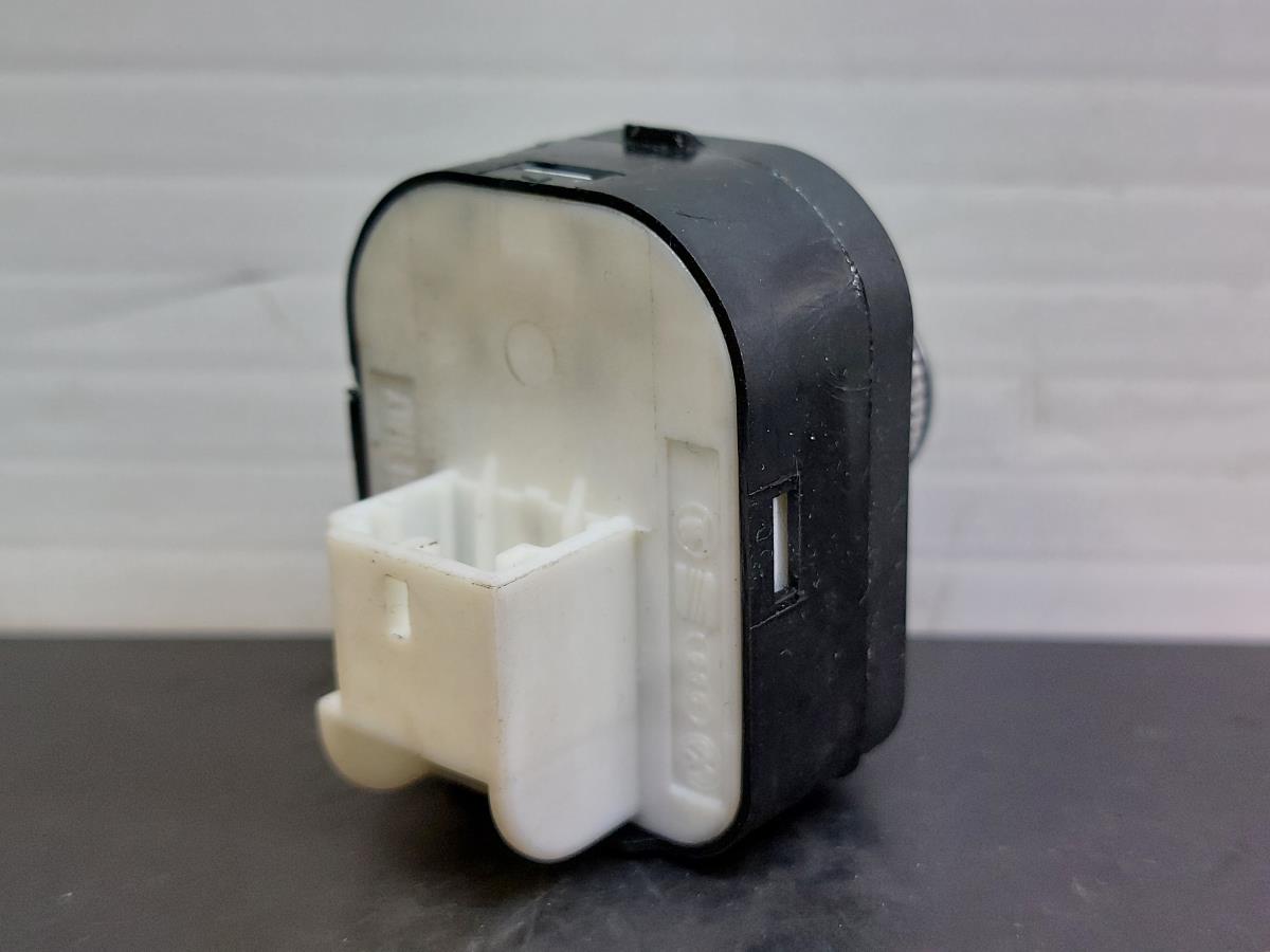 Commande des rétroviseurs AUDI A4 Avant (8K5, B8) Imagem-1