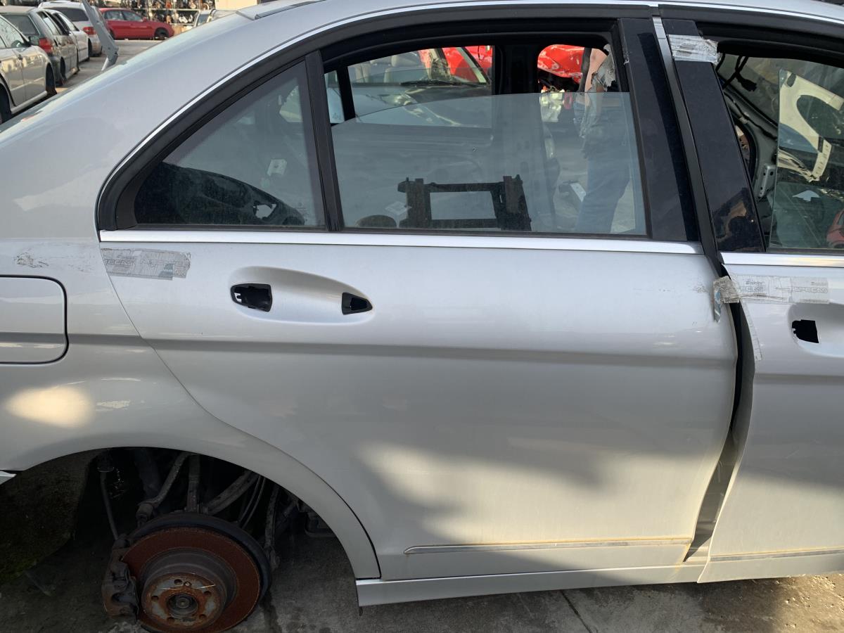Porta trás direita MERCEDES-BENZ Classe C (W204)