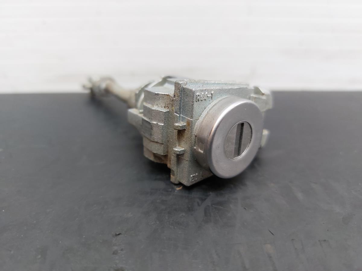 Canhão de porta SUZUKI SX4 S-Cross (JY)