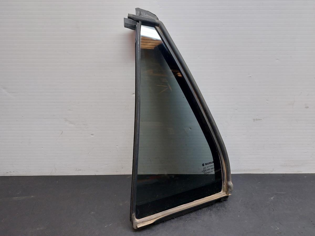 Vidro triangular da porta trás esquerdo SUZUKI SX4 S-Cross (JY) | 2013 - 2025