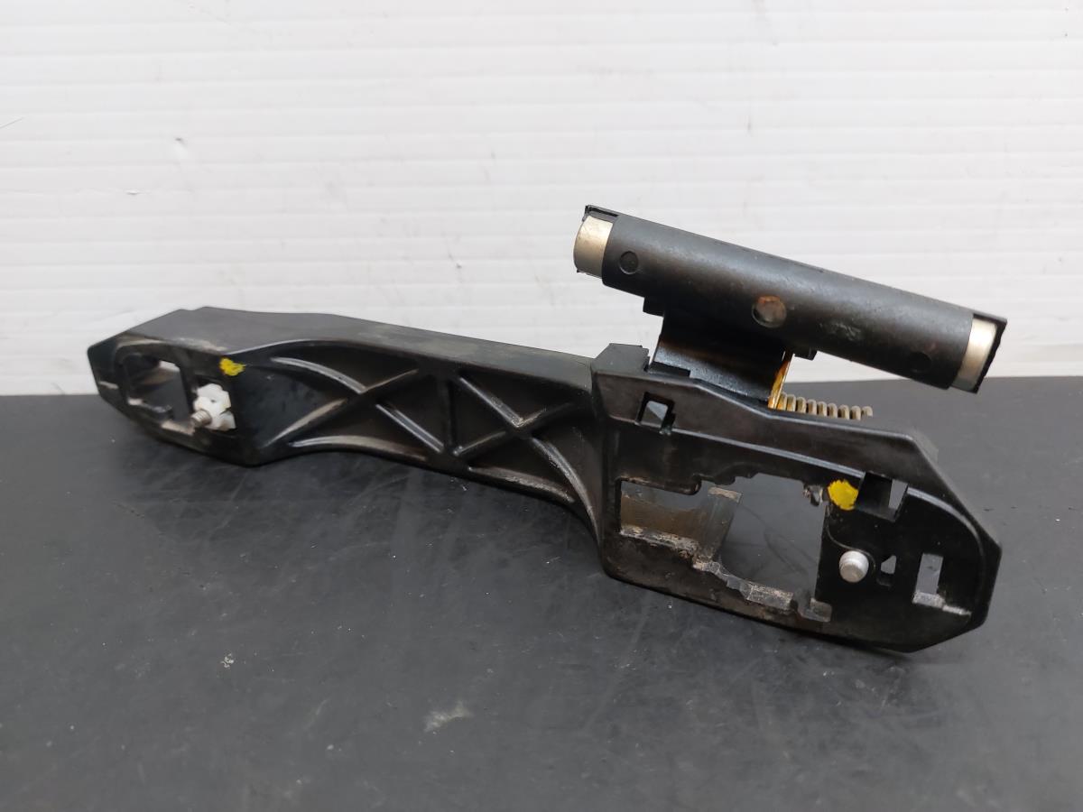 Suporte puxador porta trás esquerdo SUZUKI SX4 S-Cross (JY)