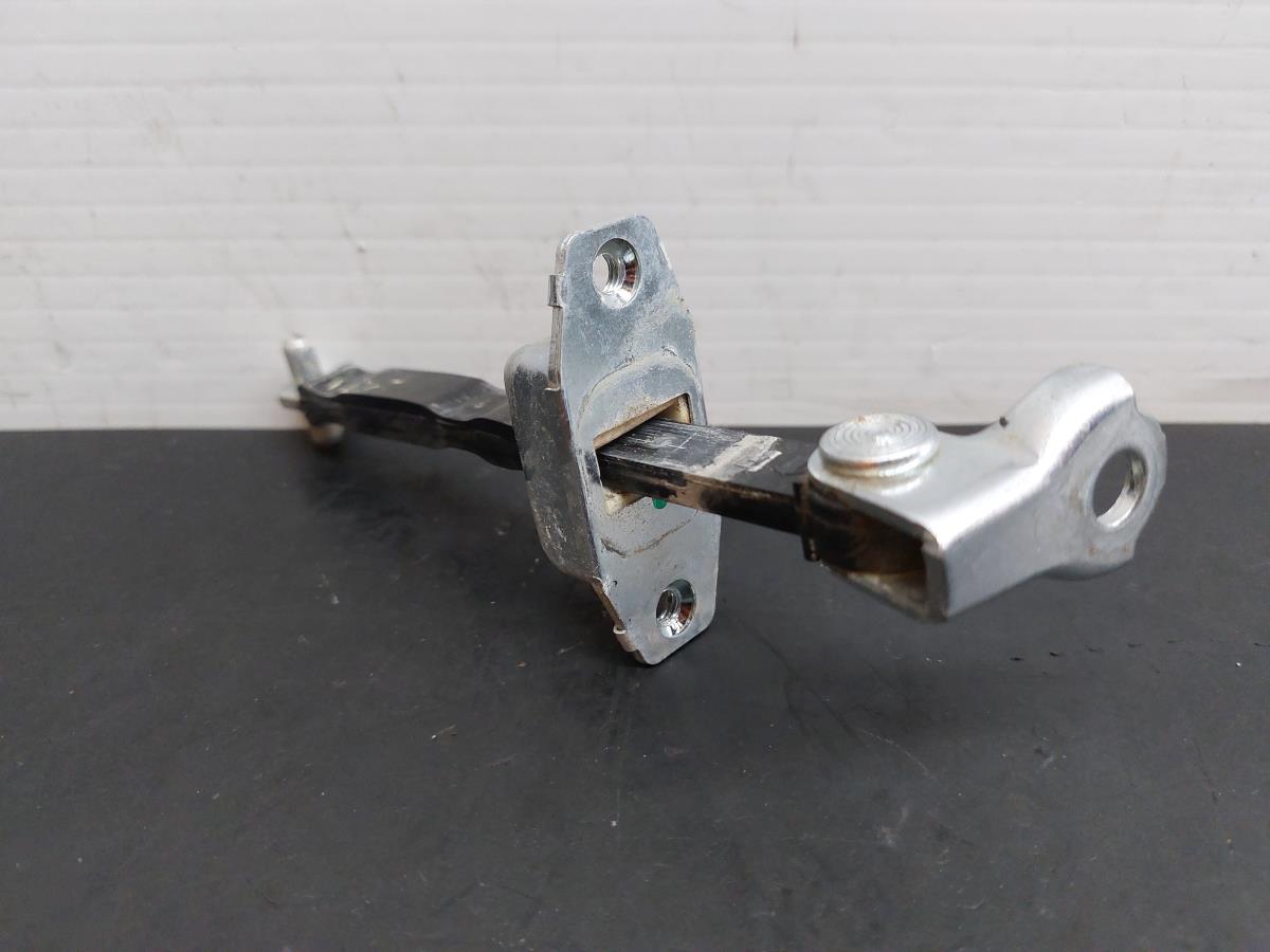 Limitador de puerta trasero izquierdo SUZUKI SX4 S-Cross (JY) Imagem-1