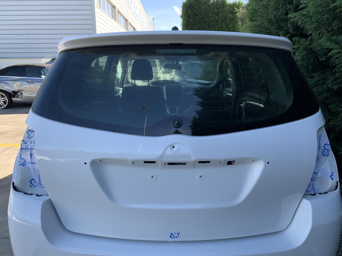 Portellone bagagliaio TOYOTA Verso (_R2_)