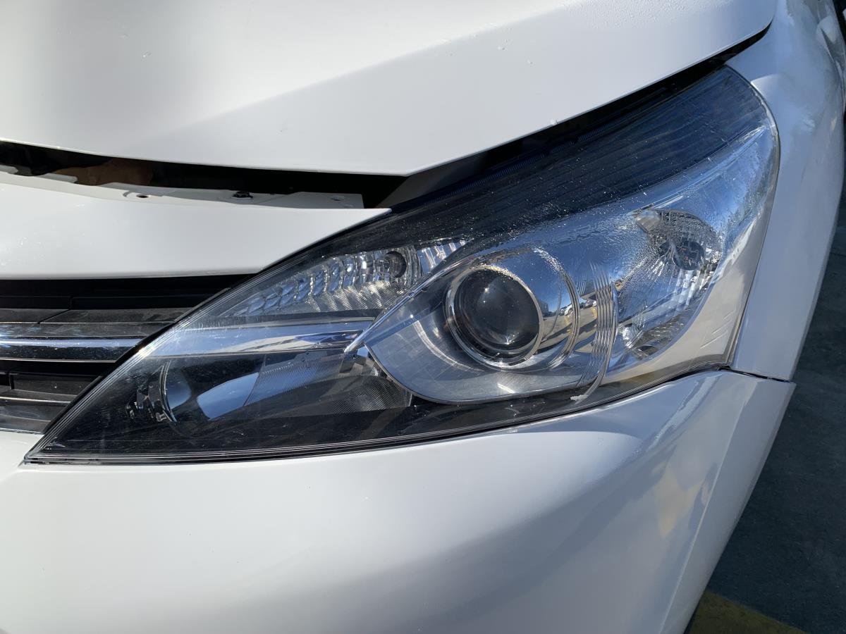 Faro anteriore sinistro TOYOTA Verso (_R2_)