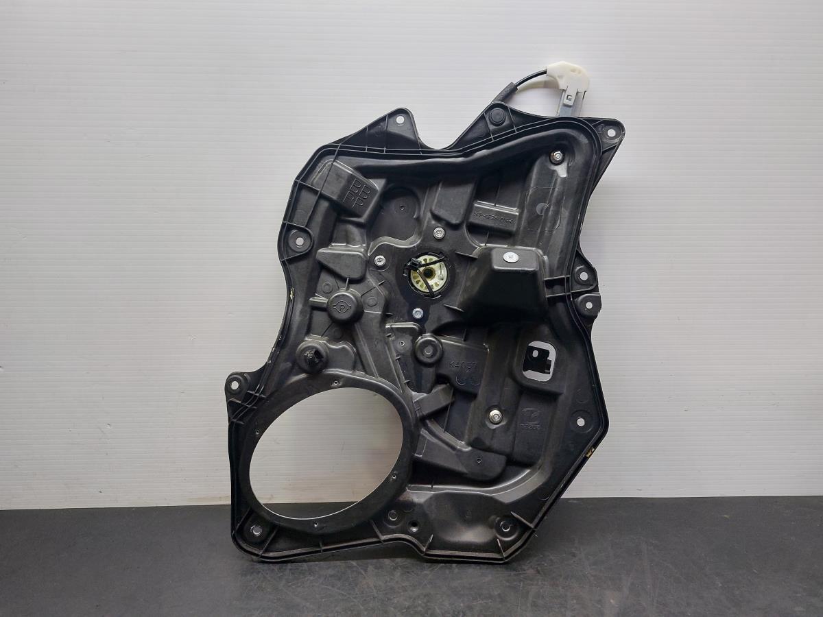 Alzavetro posteriore destro MAZDA 3 (BL)