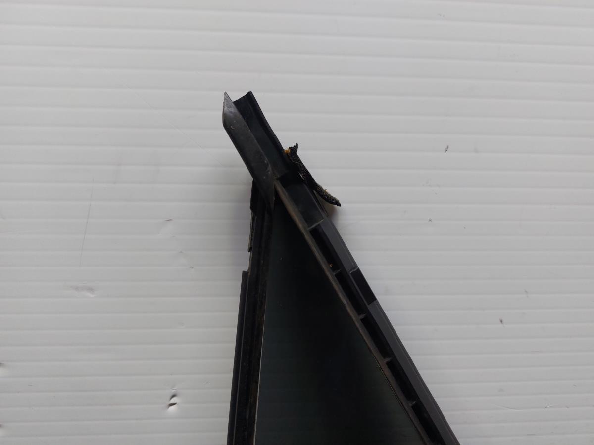 Vidro triangular da porta trás direito MAZDA 3 (BL) Imagem-4