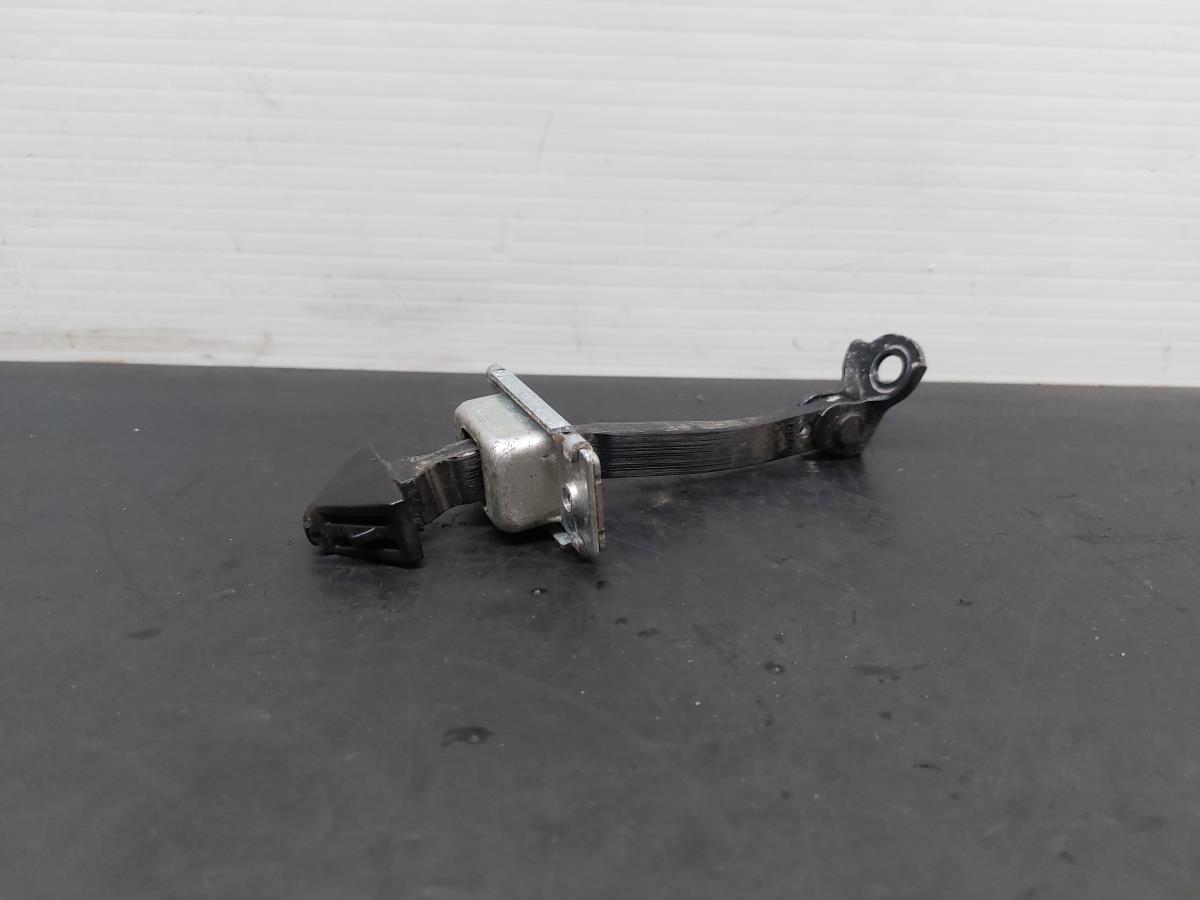 Limitatore porta  posteriore sinistro MAZDA 3 (BL)