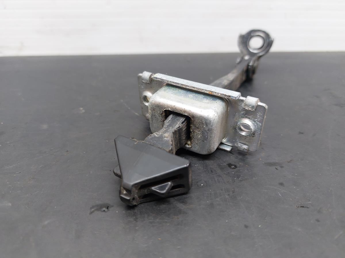 Left rear Door limiter MAZDA 3 (BL) Imagem-2