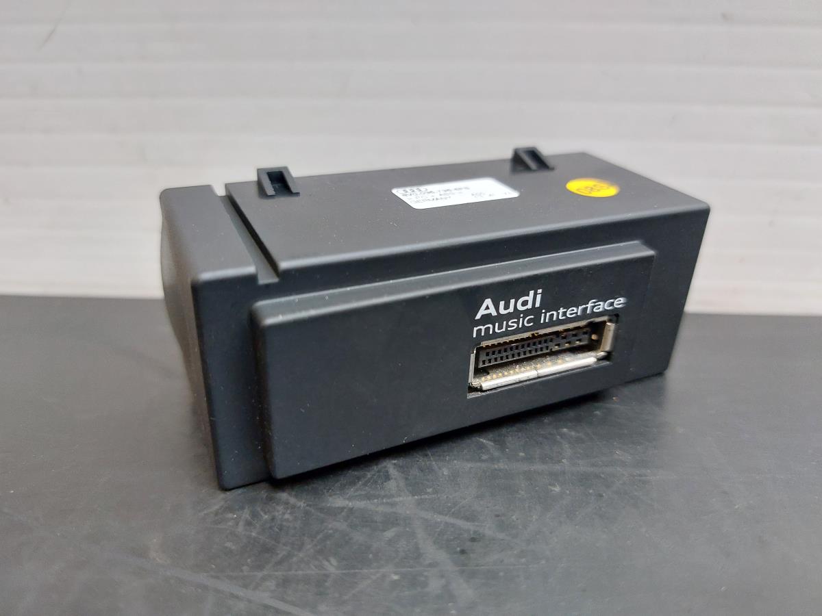 Module générique AUDI A3 Sportback (8VA, 8VF)