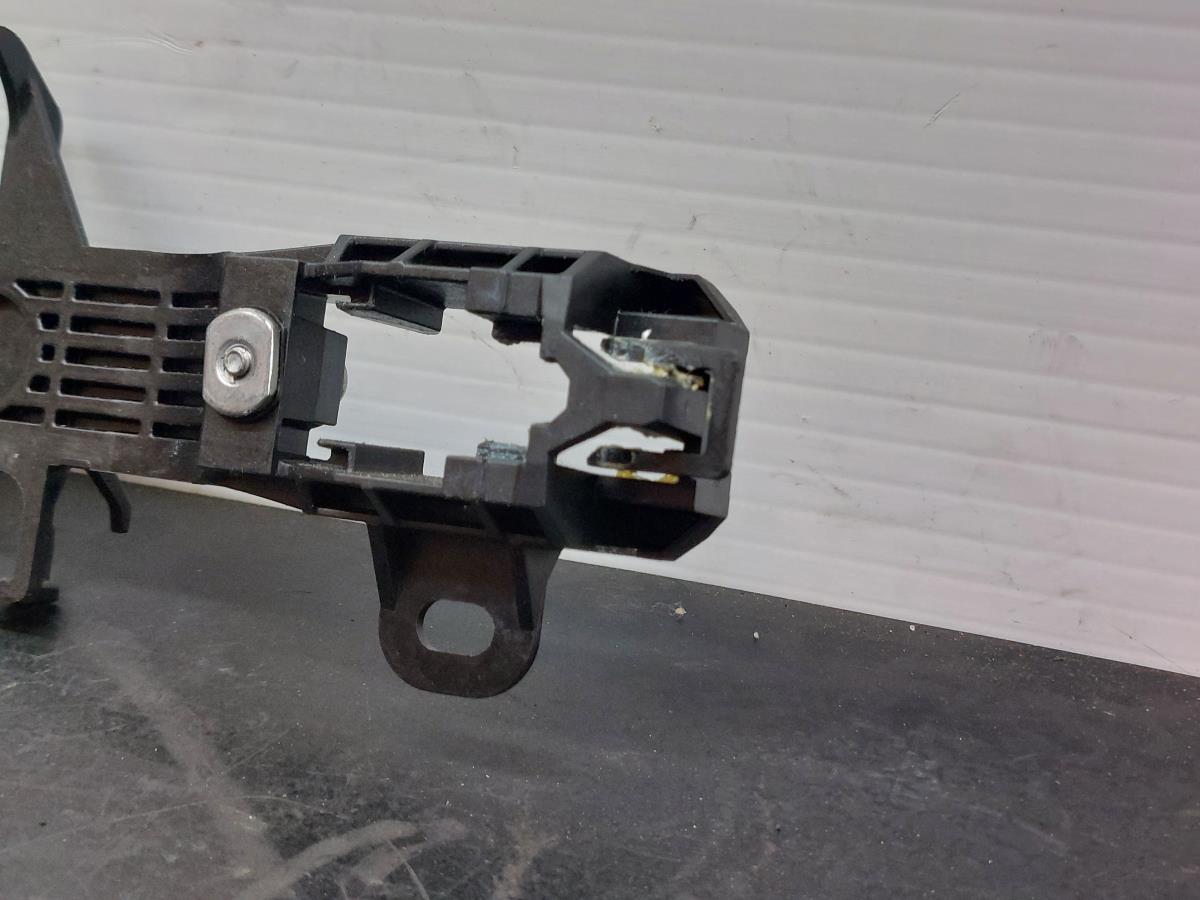 Supporto maniglia porta anteriore destra TOYOTA Yaris (_P13_) Imagem-1