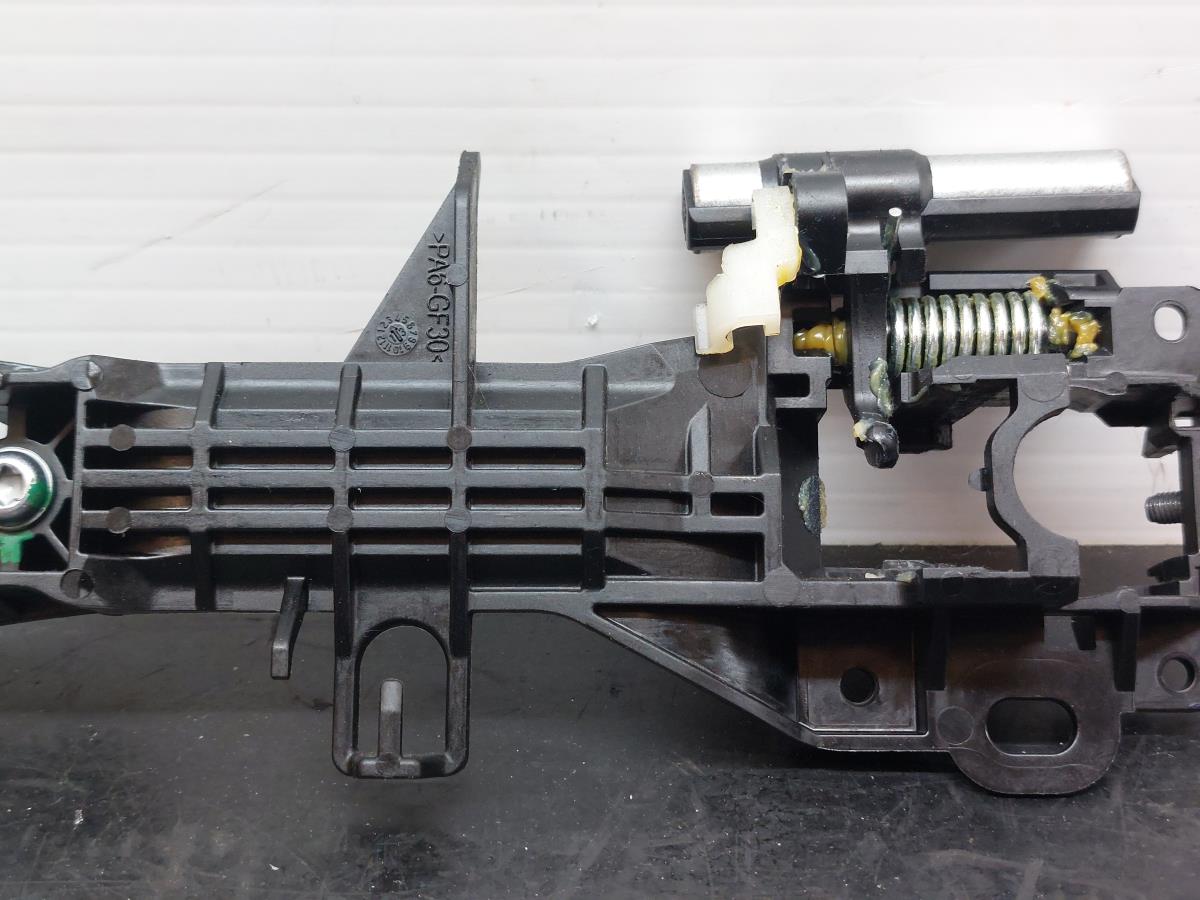Supporto maniglia porta anteriore destra TOYOTA Yaris (_P13_) Imagem-6