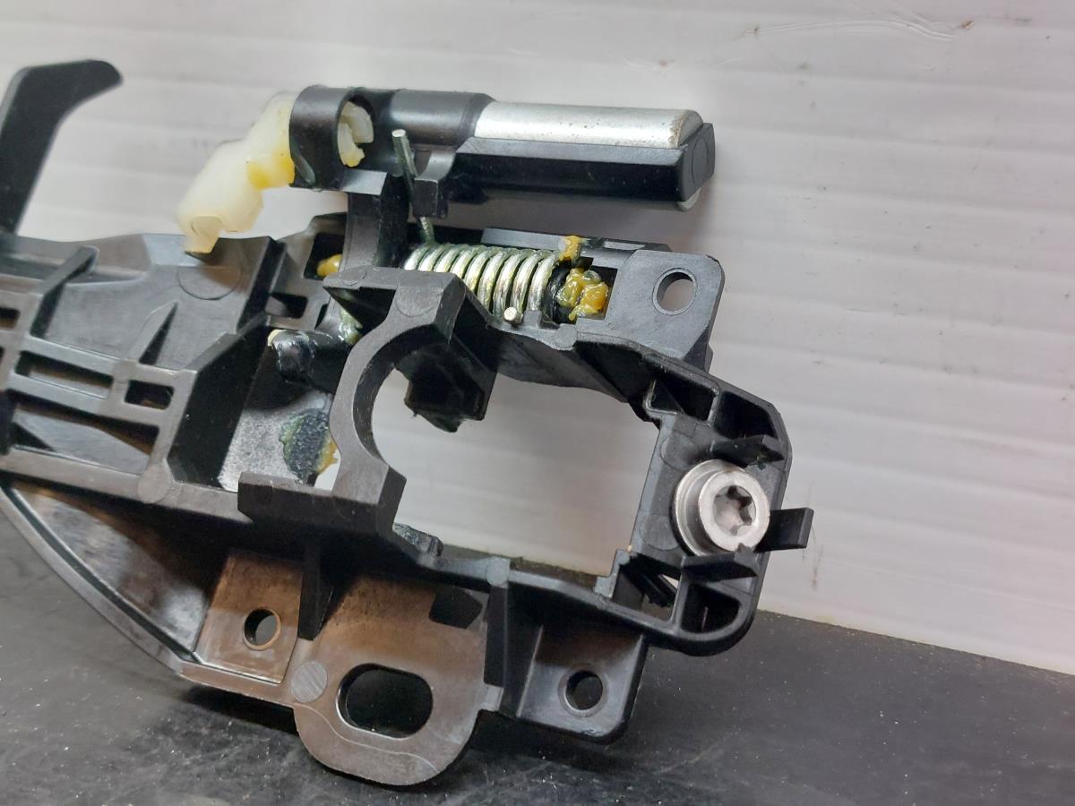 Supporto maniglia porta anteriore destra TOYOTA Yaris (_P13_) Imagem-7