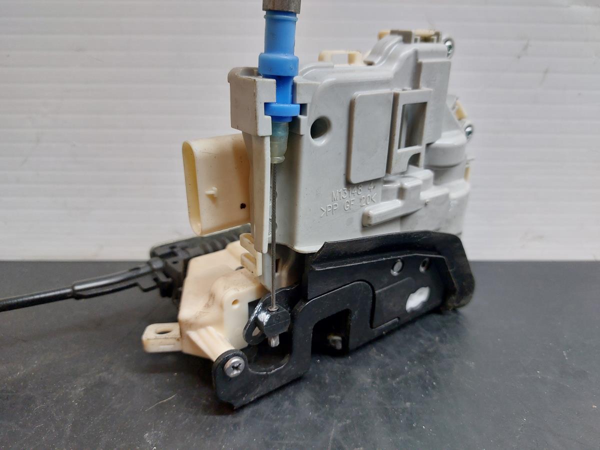 Serratura / chiusura porta Anteriore Destro AUDI A3 Sportback (8VA, 8VF) Imagem-2