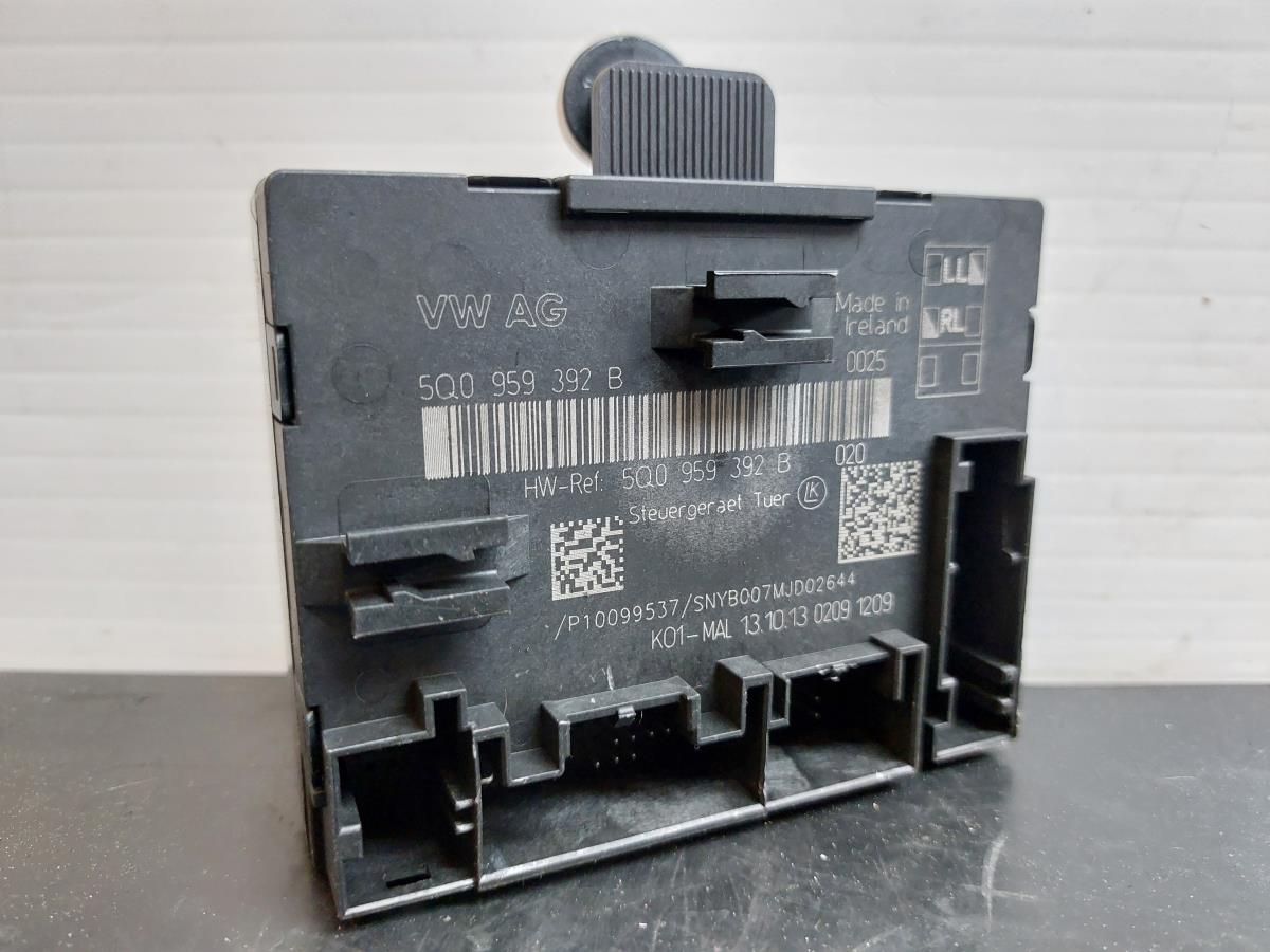 Module porte avant Droite AUDI A3 Sportback (8VA, 8VF)