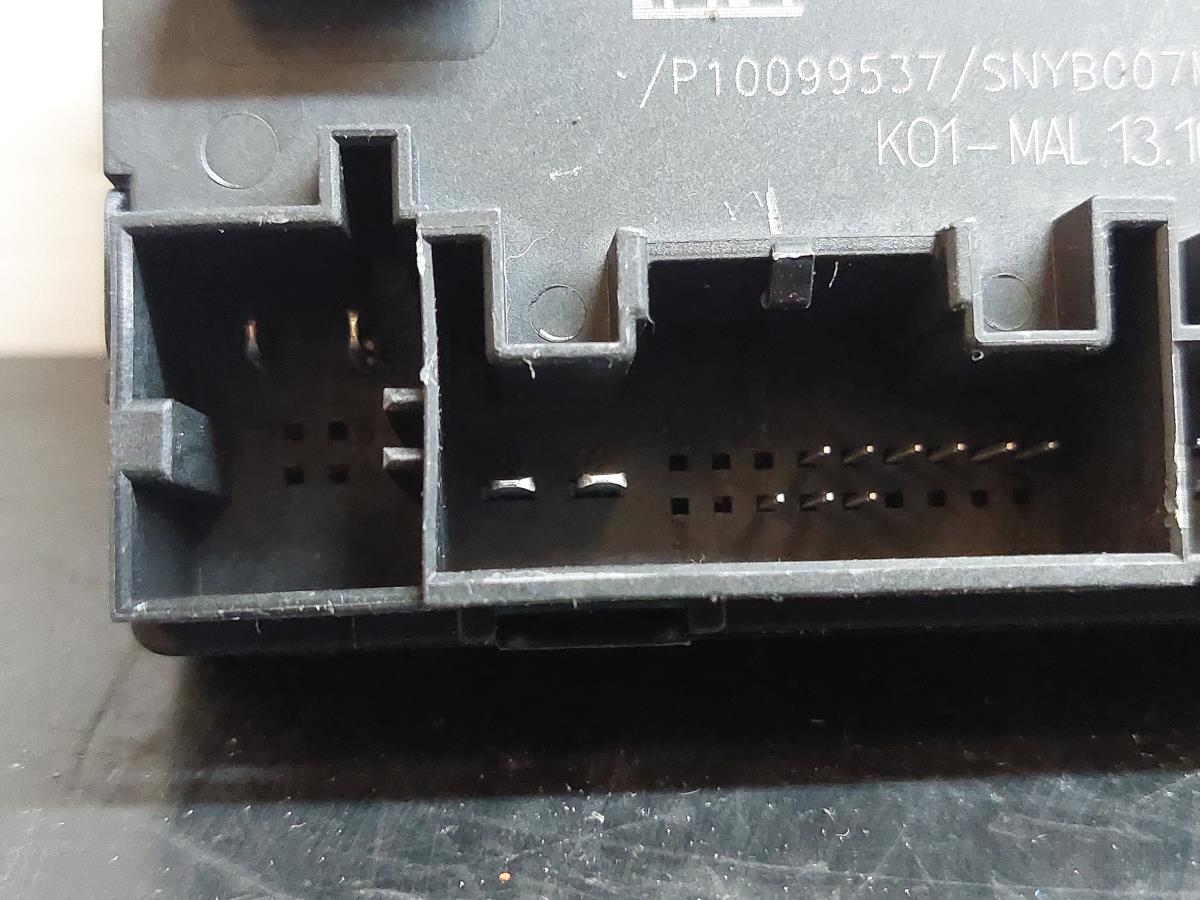 Modulo / Centralina porta anteriore destra AUDI A3 Sportback (8VA, 8VF) Imagem-2