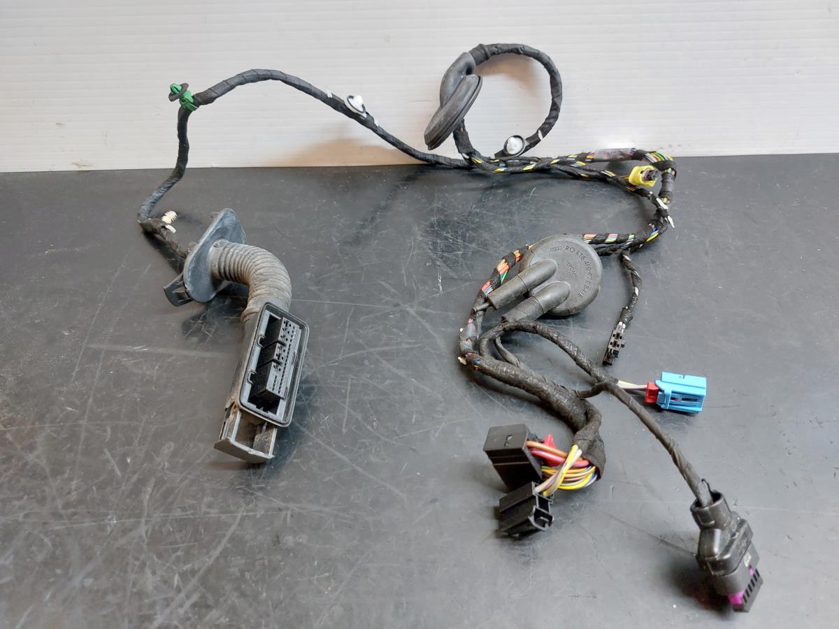 Installation électrique intérieure / câblage intérieur AUDI A3 Sportback (8VA, 8VF)