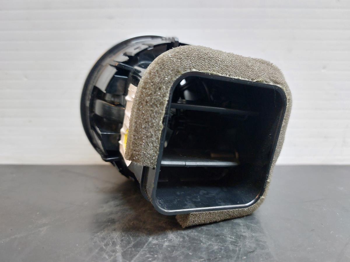 Difusor / salida de aire AUDI A3 Sportback (8VA, 8VF) Imagem-2