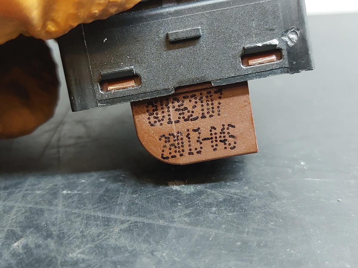 Botón / interruptor bloqueo de puertas AUDI A3 Sportback (8VA, 8VF) Imagem-4