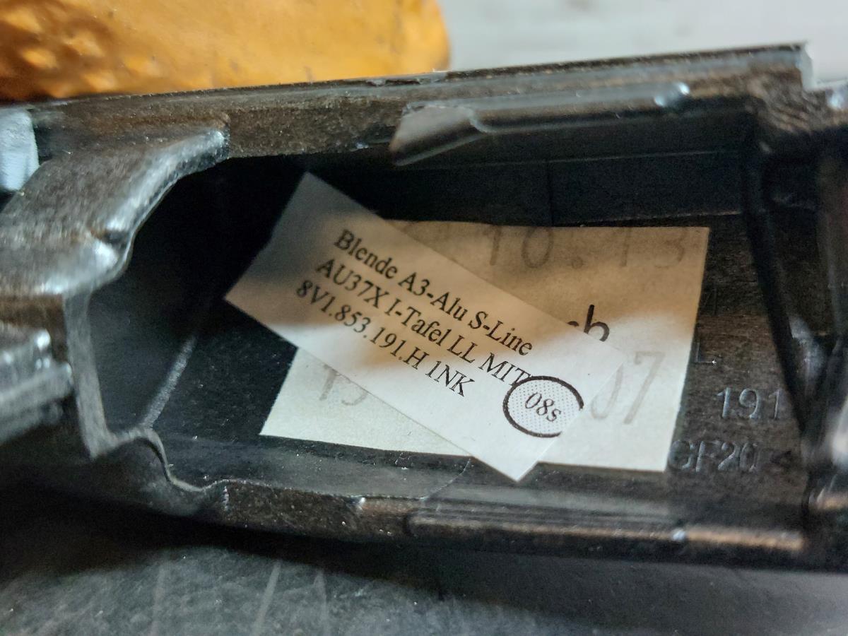 Moulure tableau de bord AUDI A3 Sportback (8VA, 8VF) Imagem-2