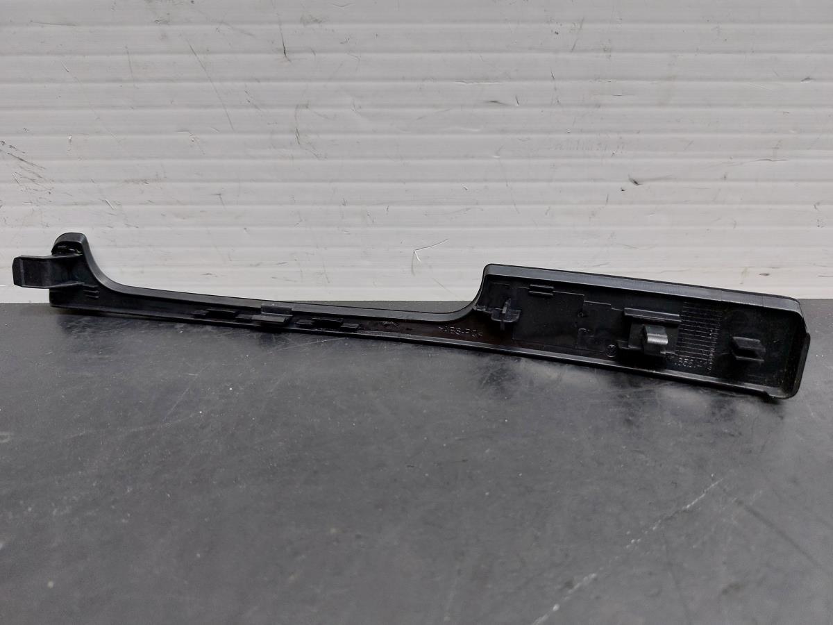 Friso tablier VOLKSWAGEN Golf V (1K1) Imagem-4