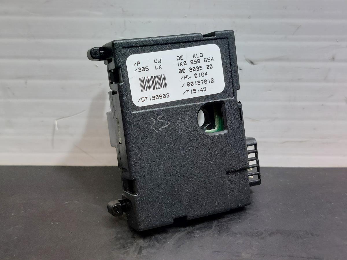 Sensor ángulo dirección VOLKSWAGEN Golf V (1K1)