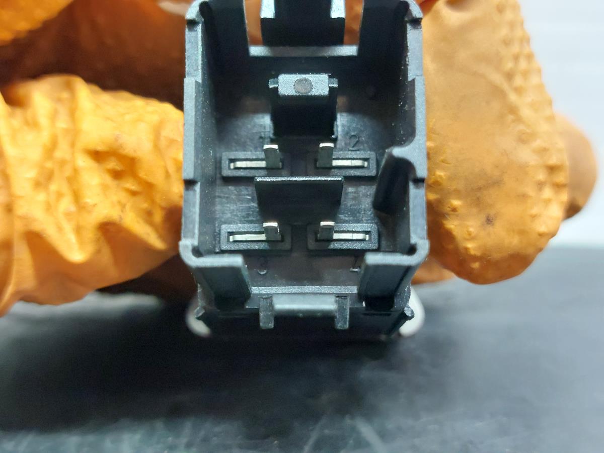 Warning Switch VOLKSWAGEN Golf V (1K1) Imagem-3