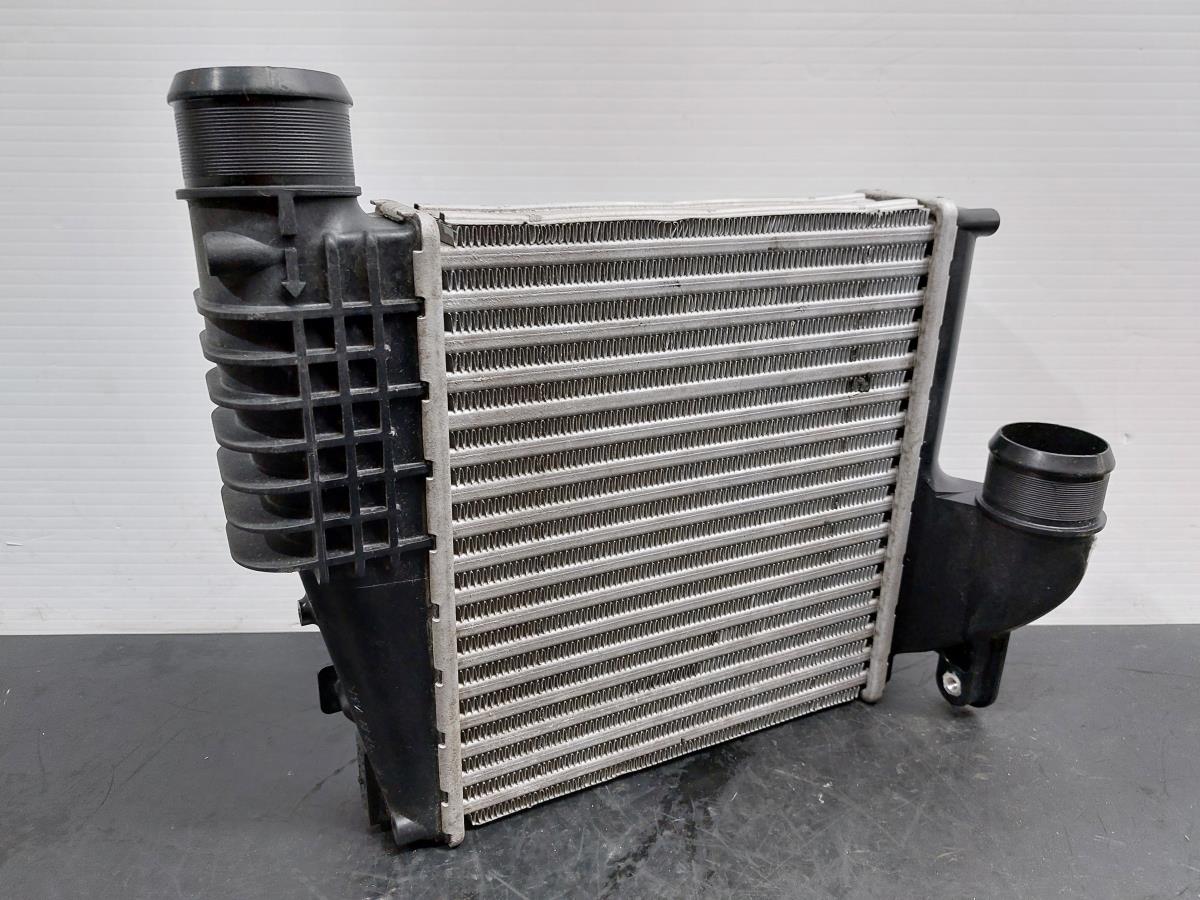 Radiador do intercooler PEUGEOT 308 SW II Imagem-1
