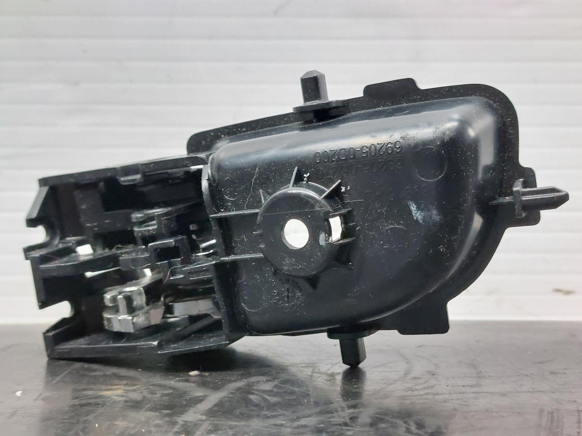 Right front interior door handle TOYOTA Yaris (_P13_) Imagem-6