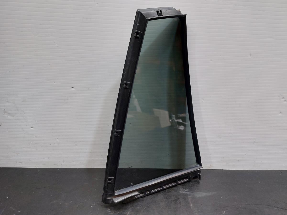 Left rear triangle window TOYOTA Verso (_R2_) Imagem-2