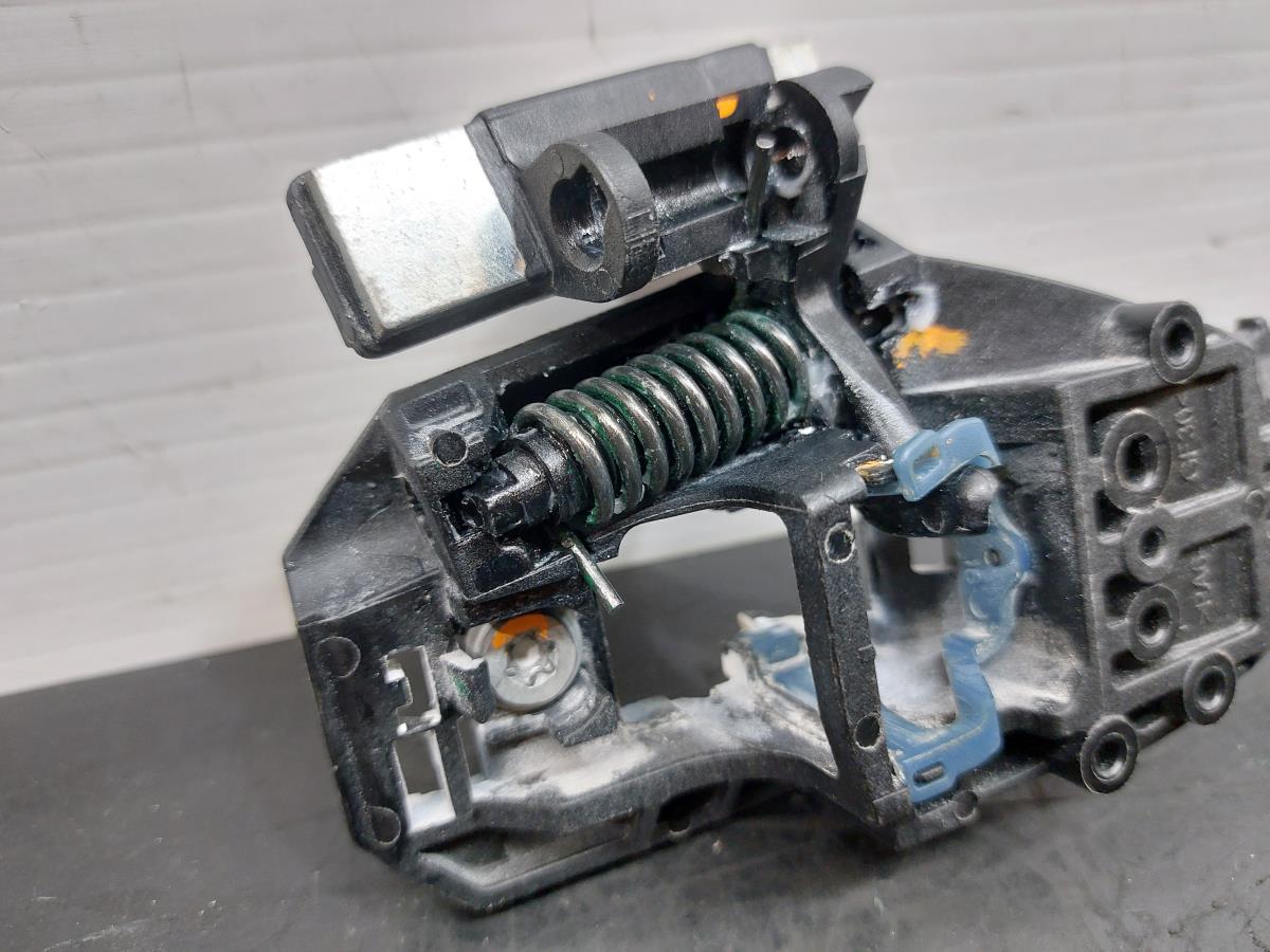 Left rear door handle support TOYOTA Verso (_R2_) Imagem-3