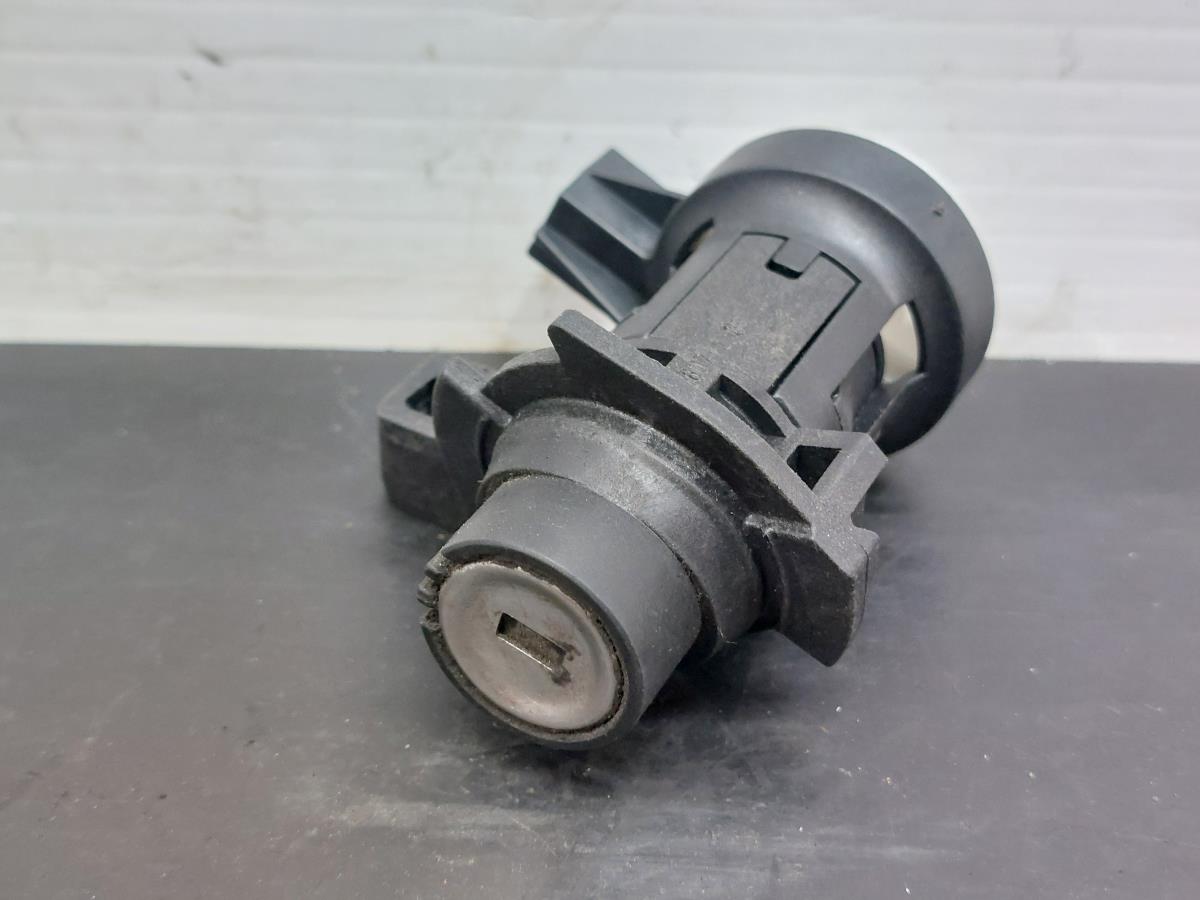 Cilindretto porta / cofano MERCEDES-BENZ Classe C (W204)
