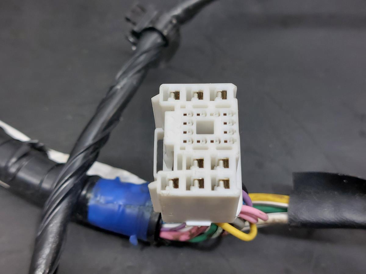 Cableado interior TOYOTA Yaris (_P13_) Imagem-5