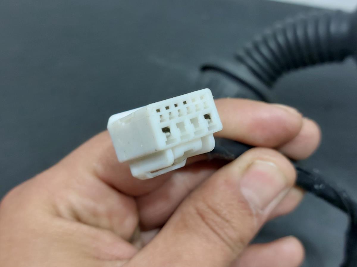 Cableado interior TOYOTA Yaris (_P13_) Imagem-8