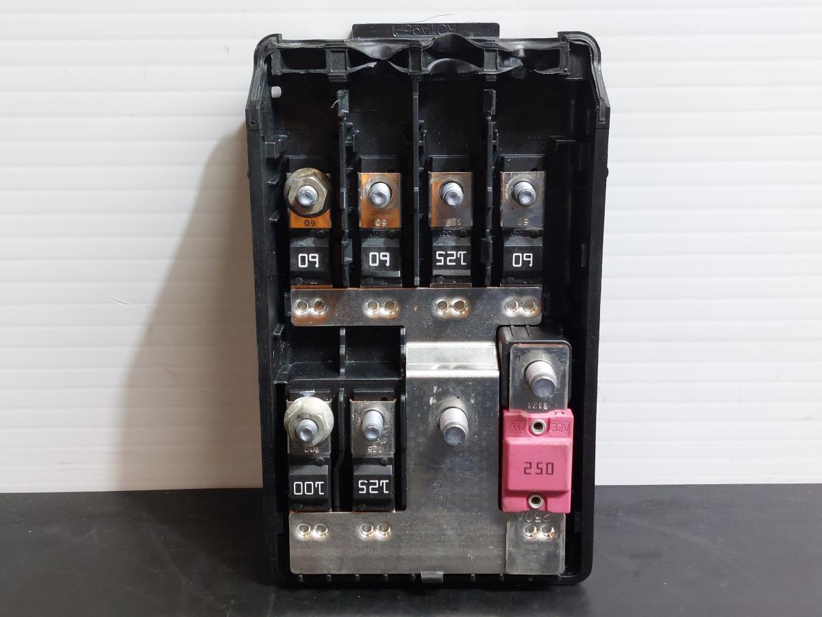 Caixa fusíveis da bateria BMW 1 (F40) Imagem-4