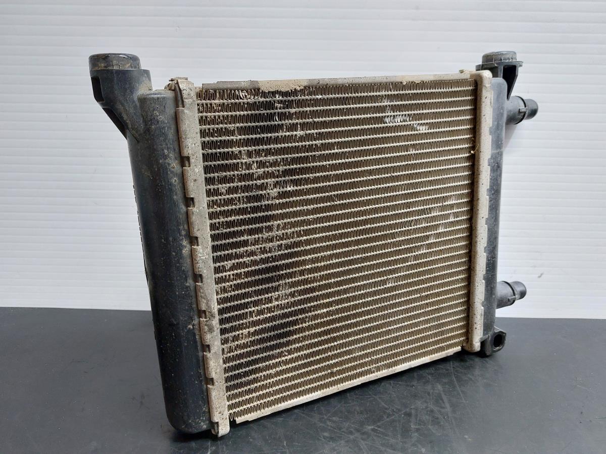 Radiador de água BMW 1 (F40) Imagem-1