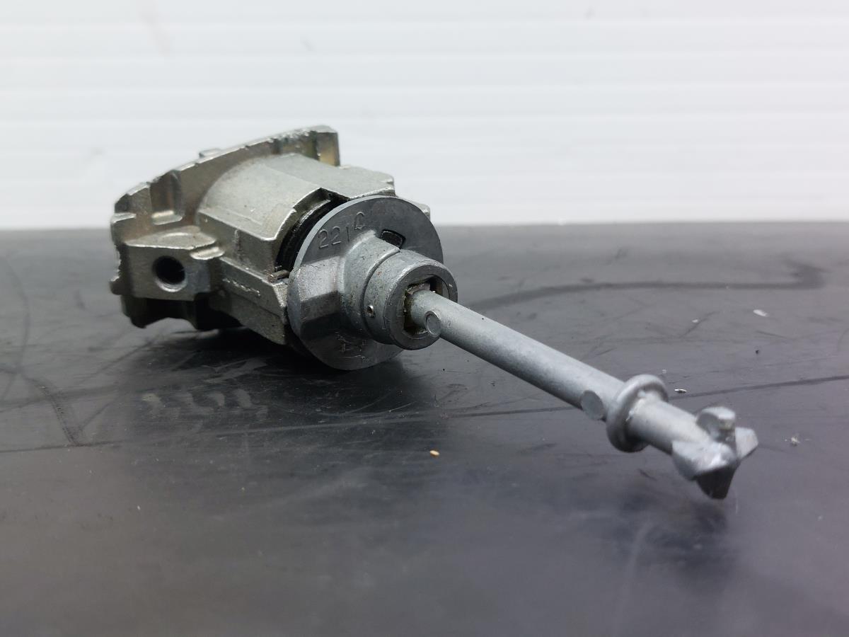 Door barrel TOYOTA Yaris (_P13_) Imagem-2