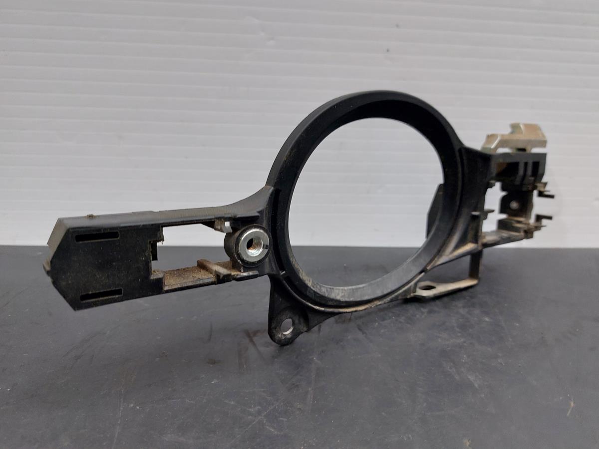 Left rear door handle support MITSUBISHI Lancer VIII Sportback (CX_A) Imagem-1