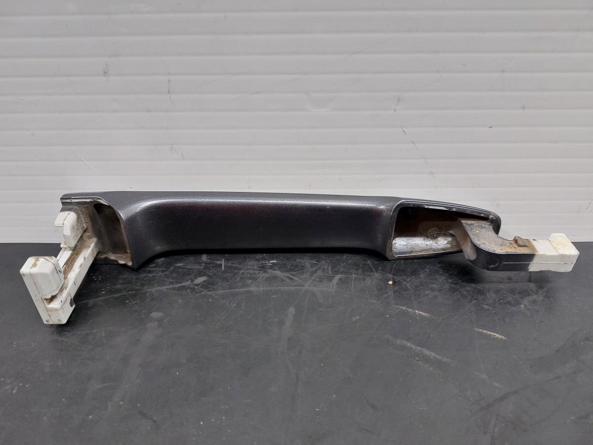 Left front door handle MITSUBISHI Lancer VIII Sportback (CX_A) Imagem-1