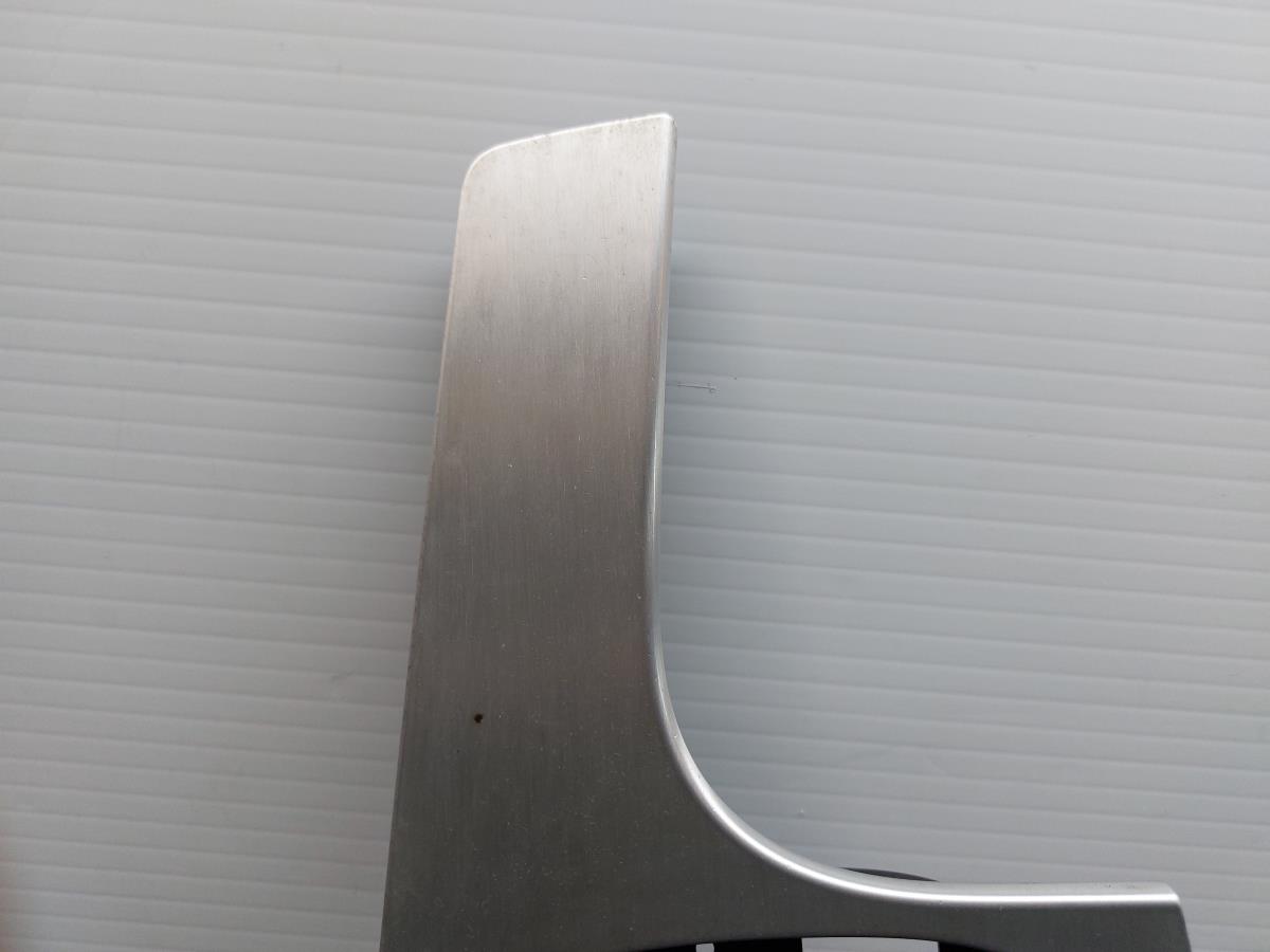 Moldura da consola central / rádio / aro AUDI TT (8J3) Imagem-4